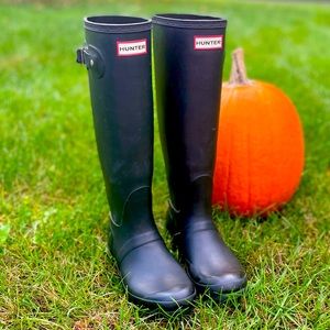 Hunter Boots US Size 8 Black